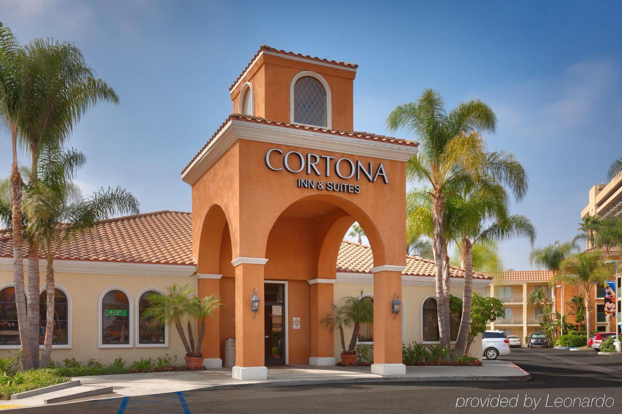 Cortona Inn And Suites Anaheim Resort Екстериор снимка